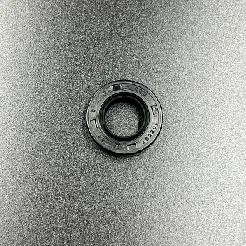 Сальник Mercury/Mercruiser (26-828932) (15x28x6) (Sinera)