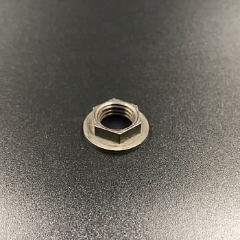 Гайка крепления пиньона Yamaha 20-30, F20-45 (Yamaha)