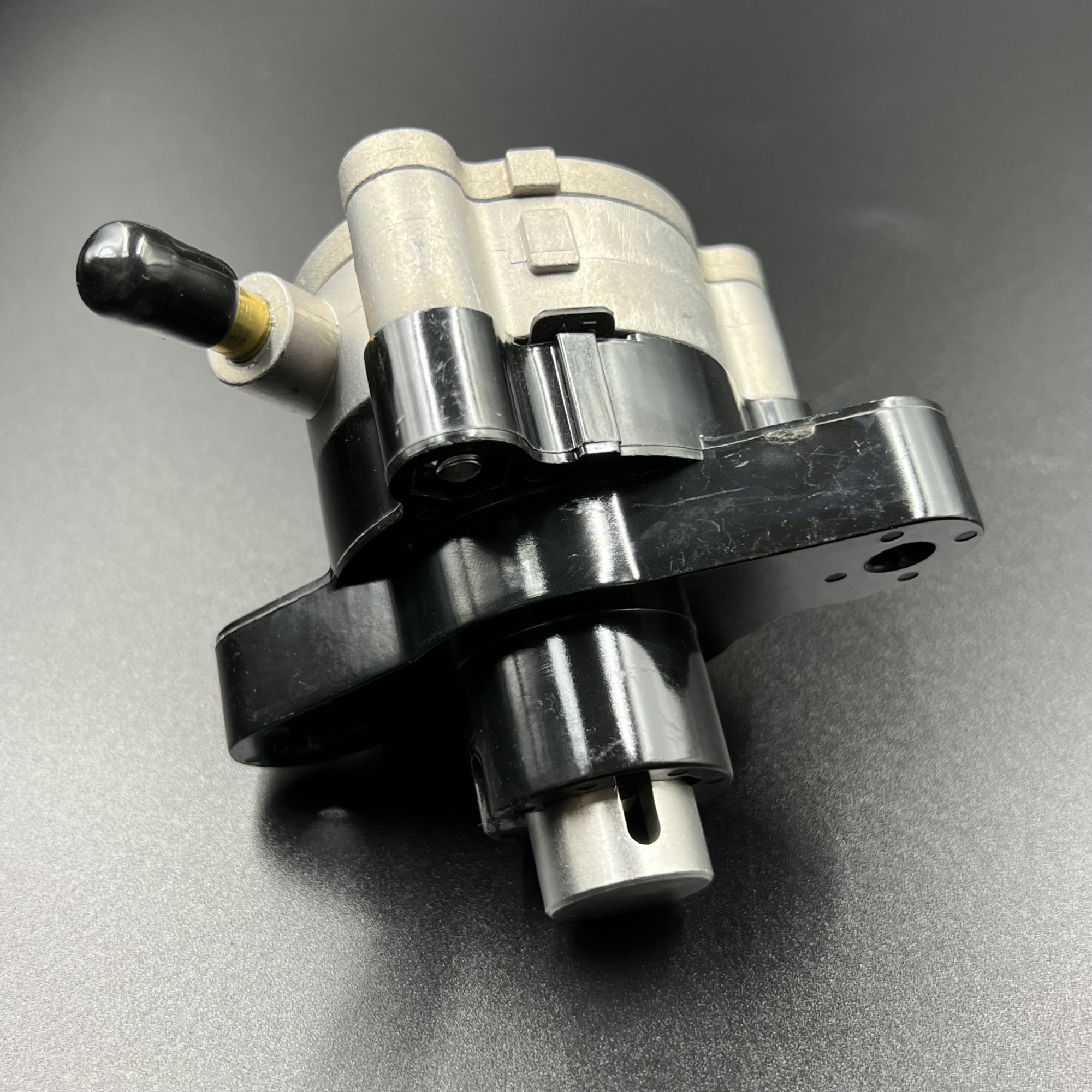 6FAA6CA2-F570-44C0-8DB3-8C29AE8E977C