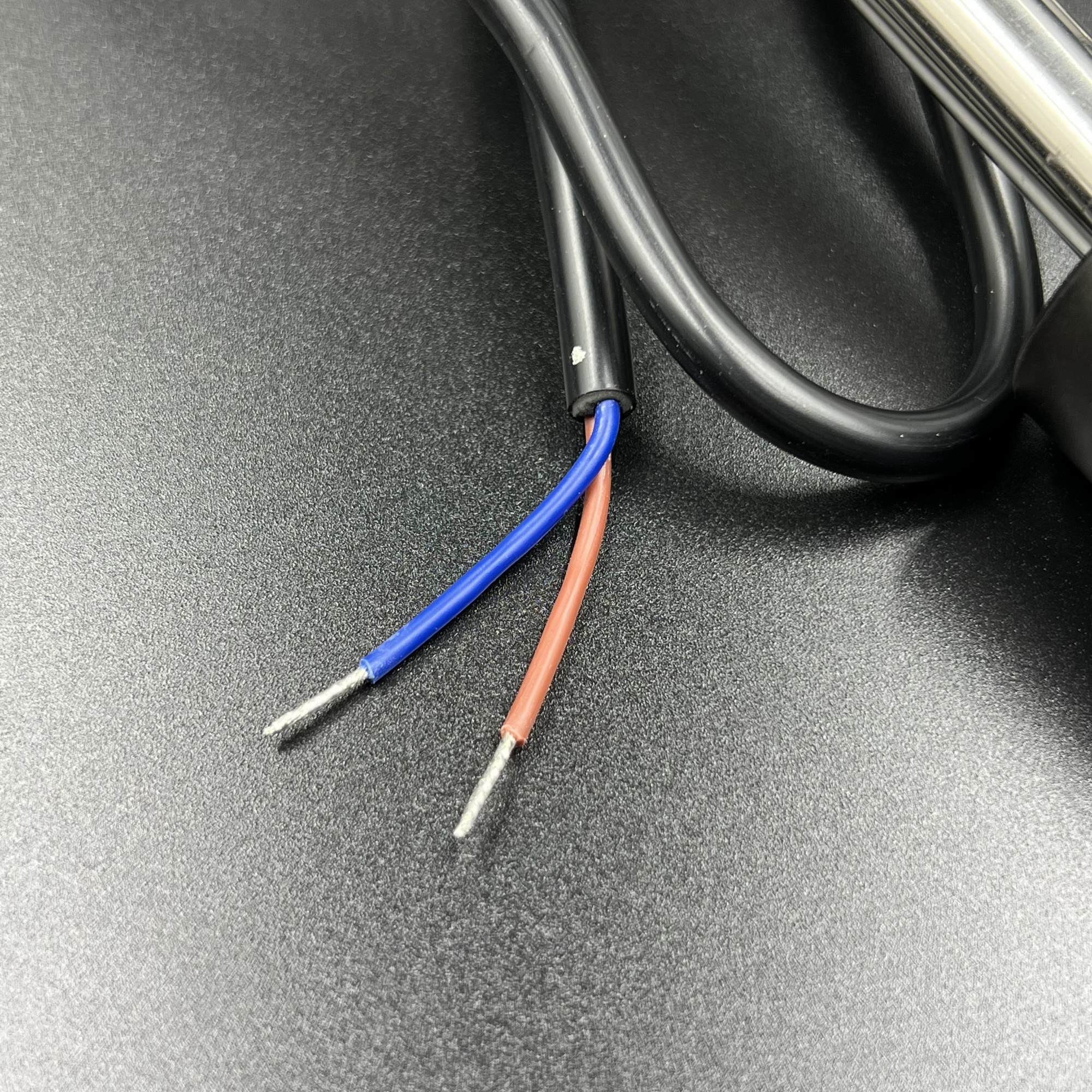 71B136C0-0347-4316-9E41-FA153C92A2E8