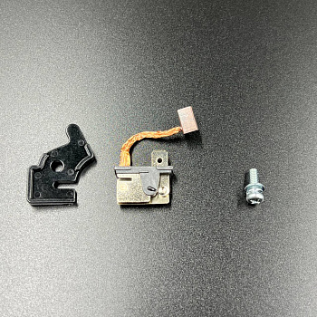 Щетка электромотора гидравлики Suzuki DF200A (31136-90J10/31136-90J02) (PREMARINE)