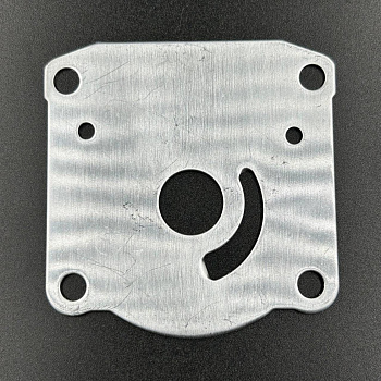 Пластина помпы охлаждения Yamaha 25-30, F20-25 (YUELANG)