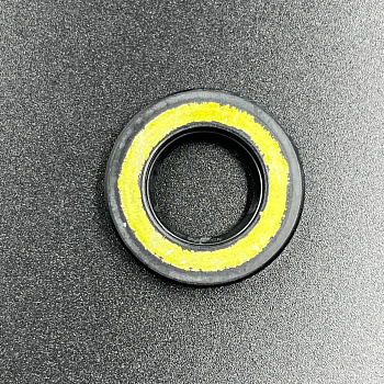 Сальник Yamaha (93101-16M36; 93101-16M01; 93104-16M04) (16x30x5) (Yamaha)
