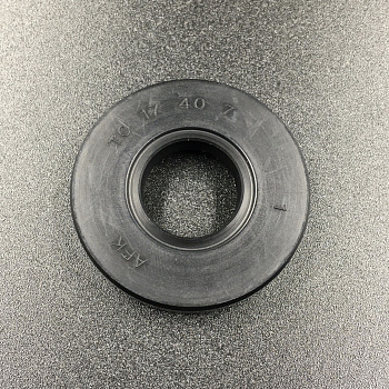 Сальник Suzuki (09283-17002) (17x40x7) (Omax)