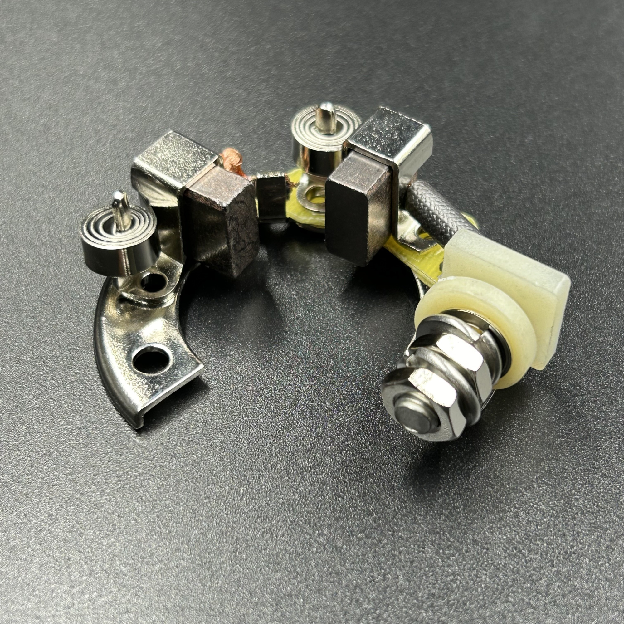 6D5E64D8-1F59-45CA-B637-ADE8B3B98046