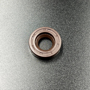 Сальник Yamaha (93101-13M27) (13x25x6) (YUELANG)