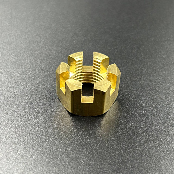 Гайка крепления гребного винта Yamaha 20-30, F20-45 (90171-16011) (Osaka)