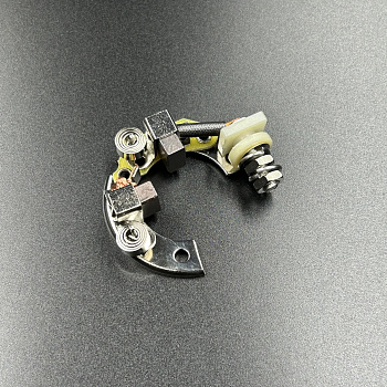 Щеточный узел  Yamaha 40-70, Suzuki 20-40 (Osaka)
