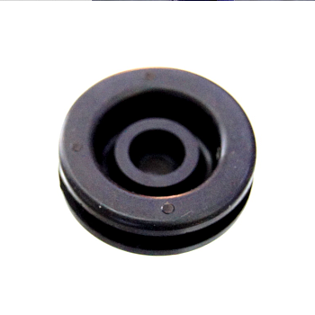 Заглушка отверстия тяги румпеля под Д/У (17-2.7) Tohatsu 9,9-40