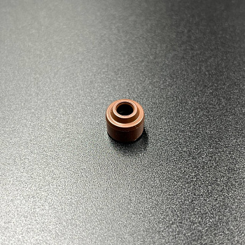 Маслосъемный колпачок Suzuki DF8-30(A) (Впуск/Выпуск) (Suzuki)