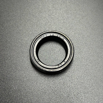 Уплотнение на гидроподъемник Yamaha 50-90, F75-100 (Yamaha)