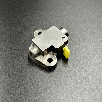 Регулятор натяжения цепи Suzuki DF150-300, DF70-350(A) (Suzuki)