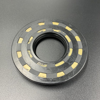 Сальник коленвала гидроцикла YAMAHA 650/701/760/1100/1200 (93101-36M46) (36x80x8) (Omax)