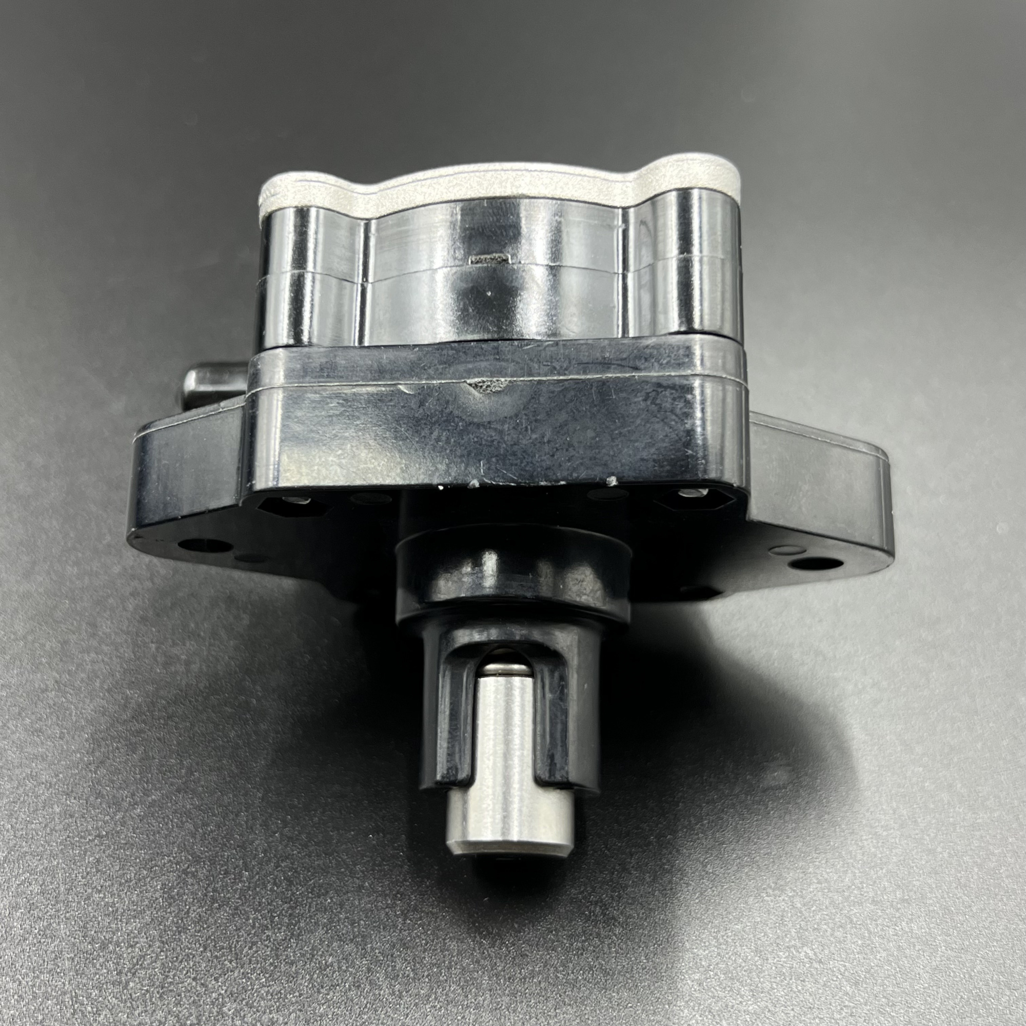 8B8D31D8-8EB9-4D08-99A9-31295844926B