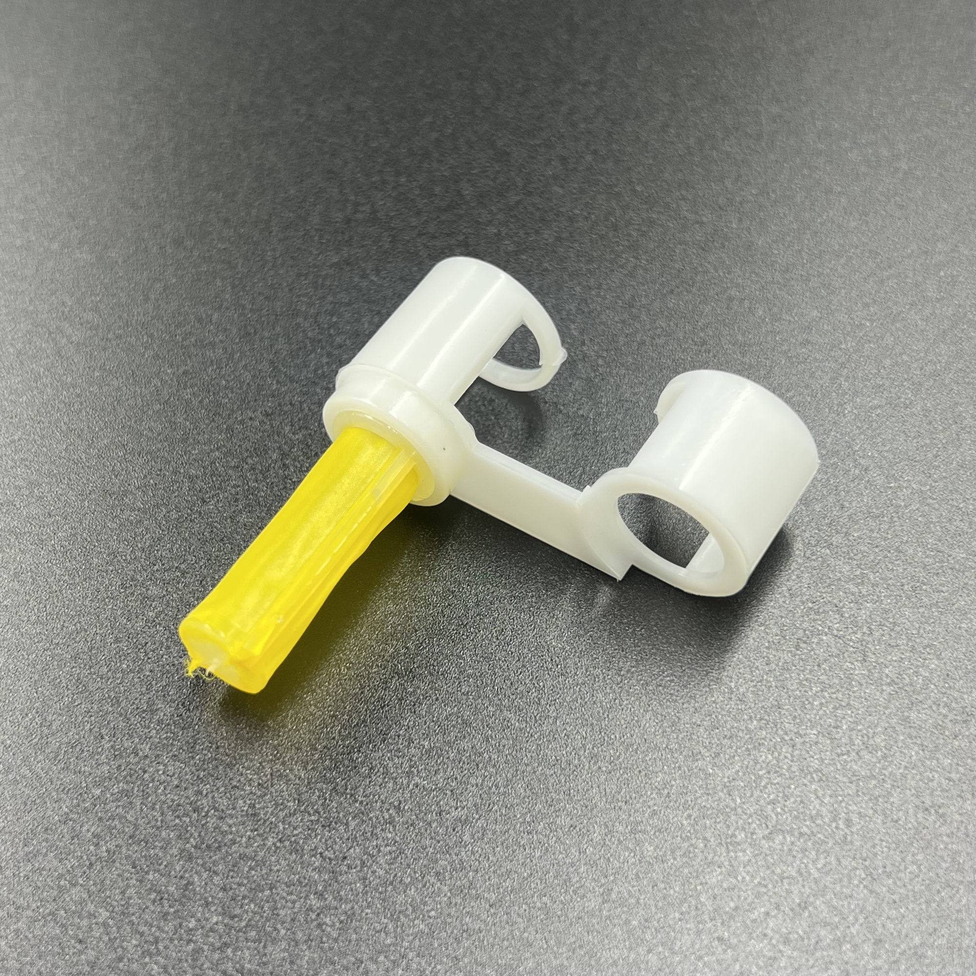 C930B7DF-2A22-4A28-8245-A99609091779