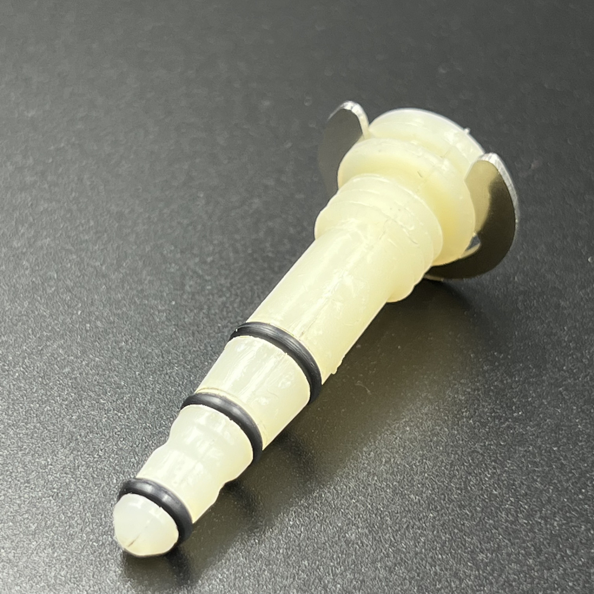 E4B13014-6A8C-40E8-A66B-4B20CF4F5FAE