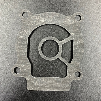 Прокладка под пластину помпы охлаждения Suzuki DT25-40, DF40-50, DF40-60(A)  (17472-96301) (Omax)