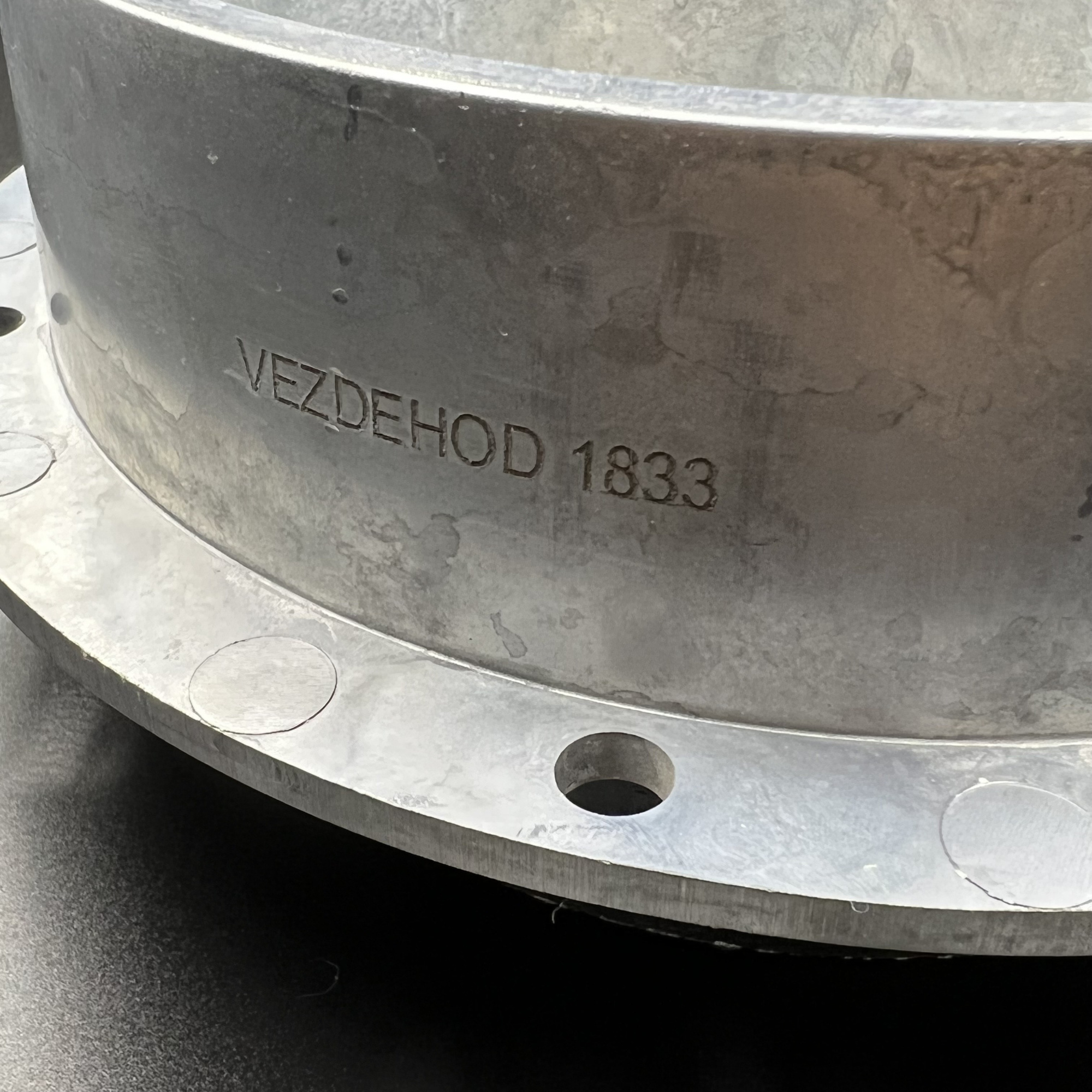 17B39B68-5E46-47A4-821E-40652DC28373