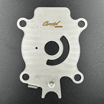 Пластина помпы охлаждения Suzuki DT40-65 (Omax)