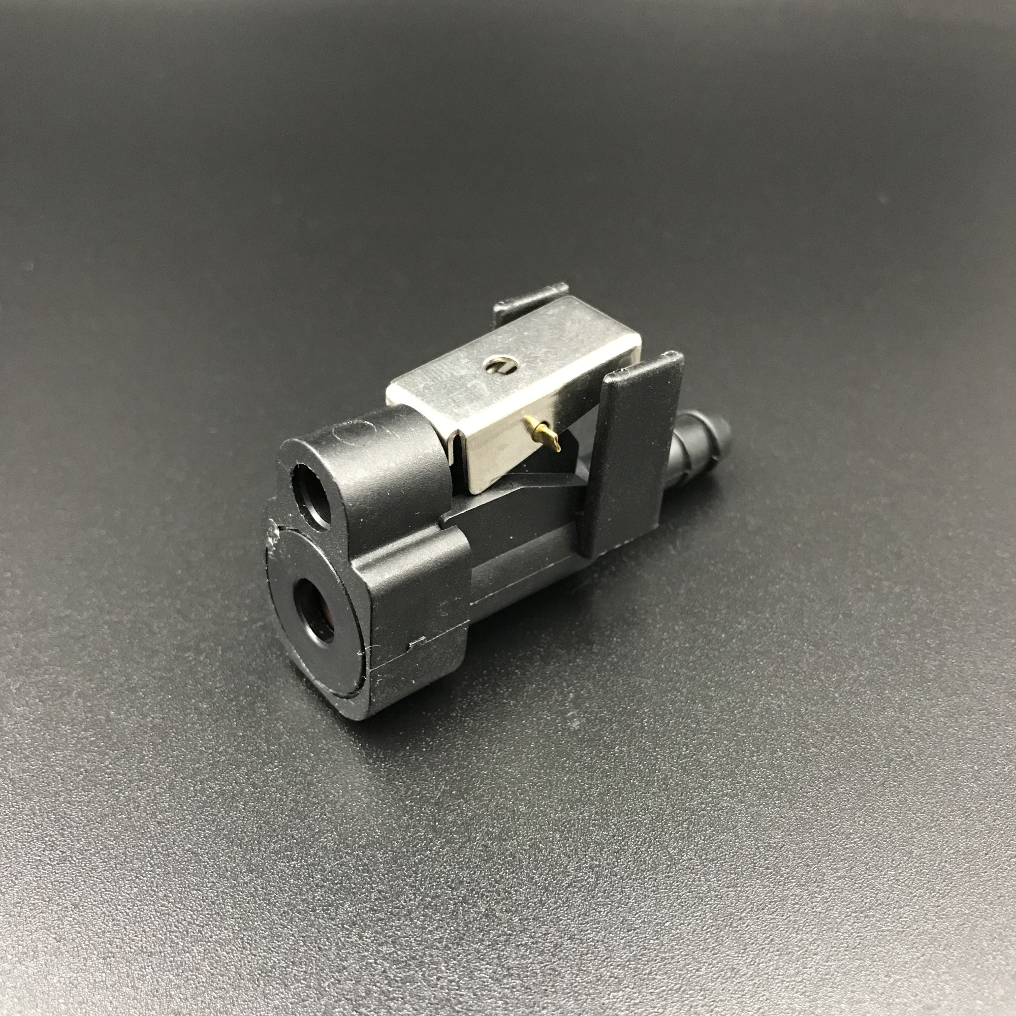 25557D28-95E3-4C78-A268-15FD9B2EF79F