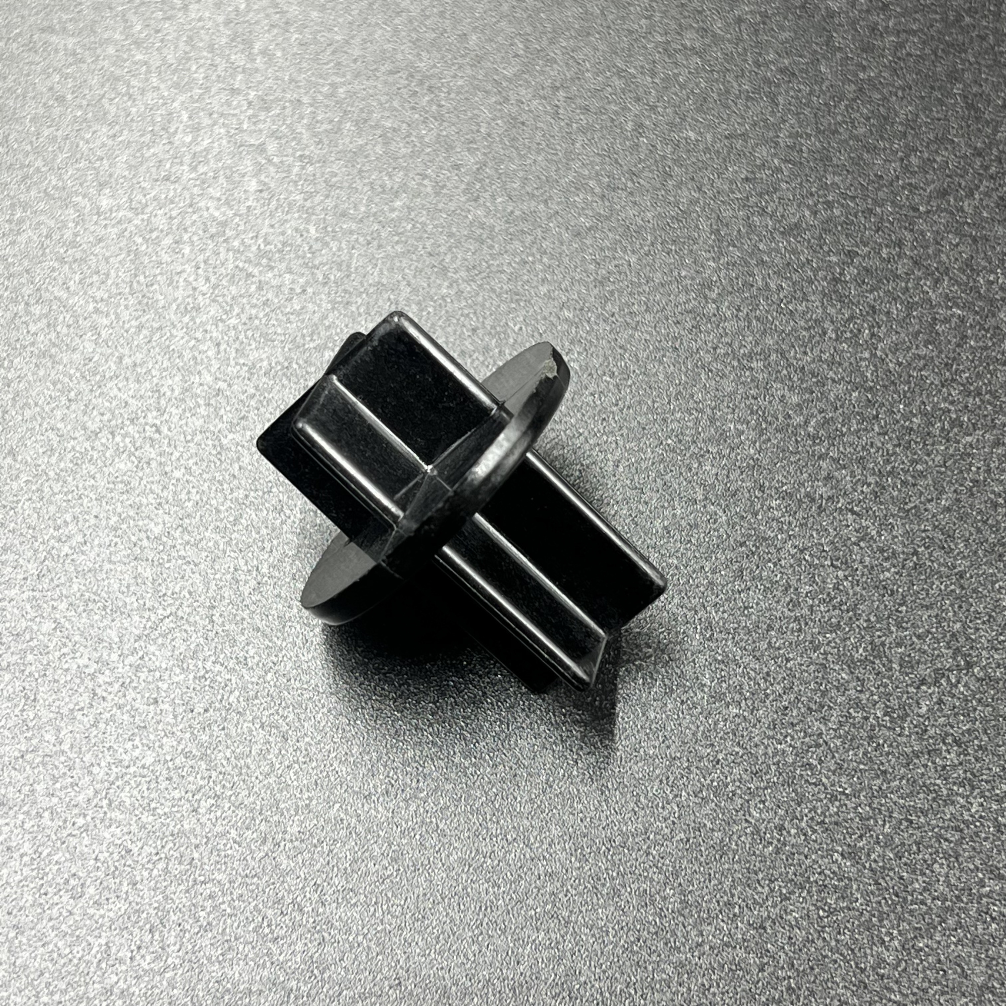 64FF8A27-9A02-43E7-92BC-78B222961847