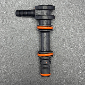 Фитинг (штуцер) бака трансмиссионного (в сборе) для MERCRUISER 1.6/3.0L Alpha1 Gen2; Bravo  (Quicksi